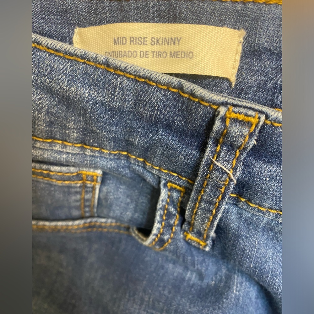 Nwot Universal Thread Mid-Rise Medium Blue Skinny… - image 5
